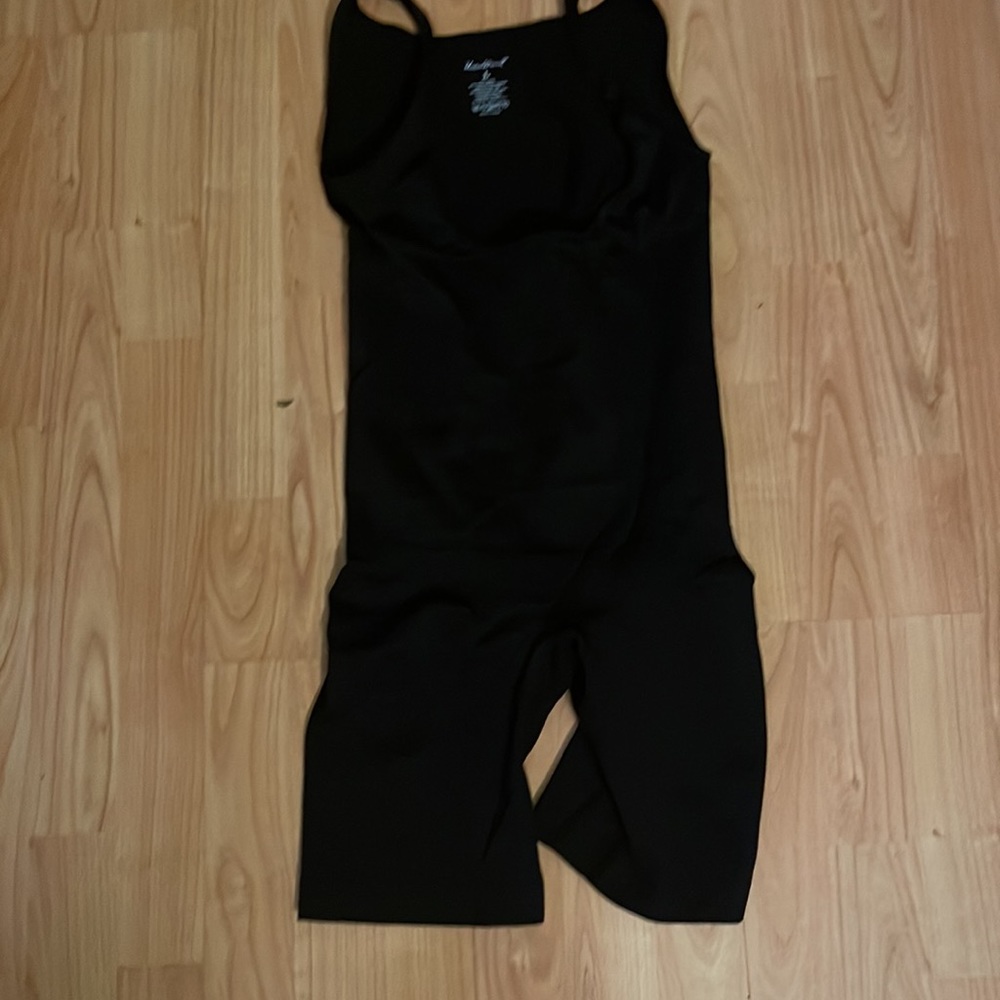 Under Where 9 Size Large-New Without Tags - image 3